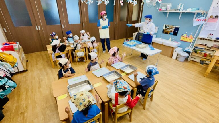 食育活動<br />
栽培・収穫体験・クッキングなど身近なところから食に関わる様々な体験をします。